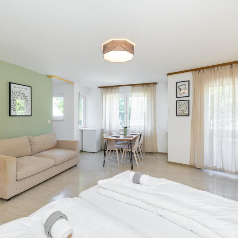 Ruhige Ferienwohnung mit Terrasse am Rande von Würzburg - Apartment mit Terrasse - 13
