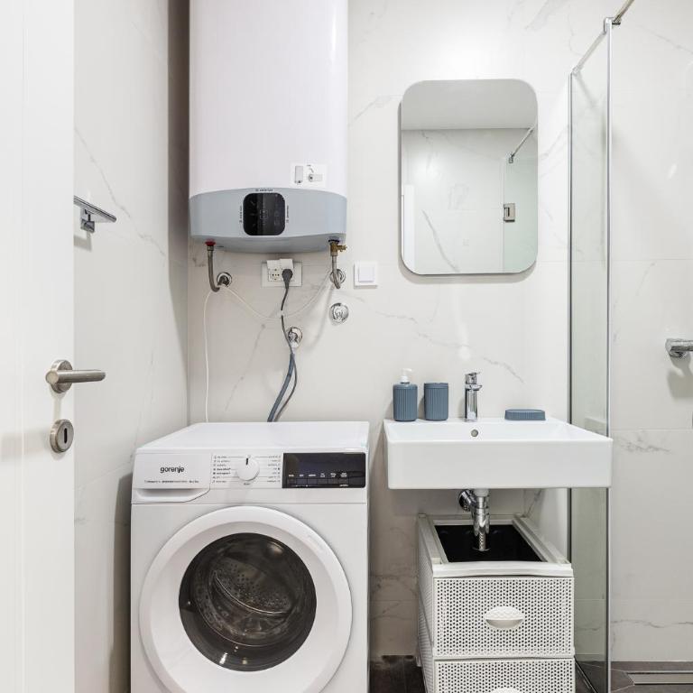 Walnut Apartment in Tre Group - One-Bedroom Apartment - 3