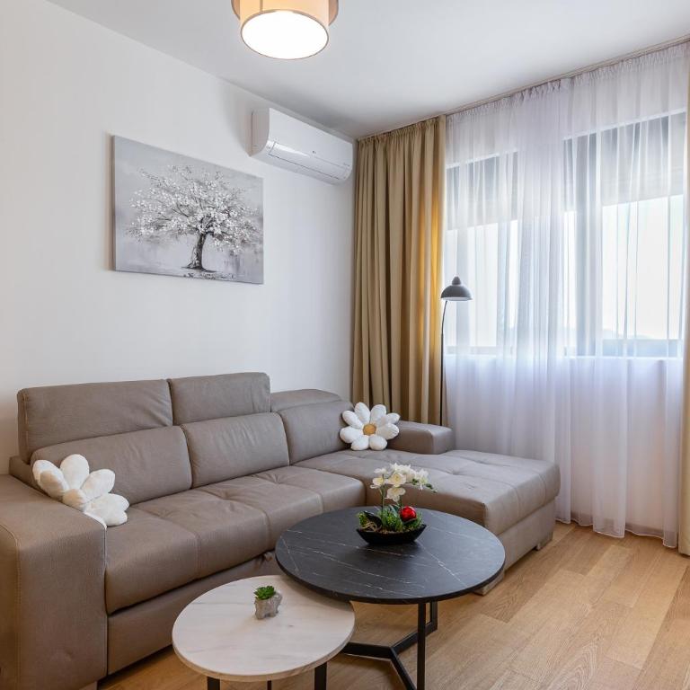 Walnut Apartment in Tre Group - One-Bedroom Apartment - 14