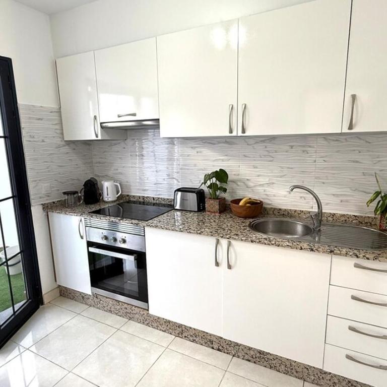 Casa Lomas - Two-Bedroom House - 13