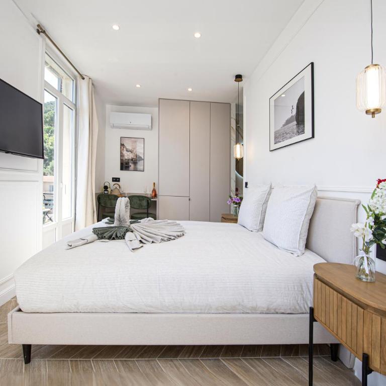 Suite Deluxe - Monaco - Vue Mer - HD - Appartement 1 Chambre - 8