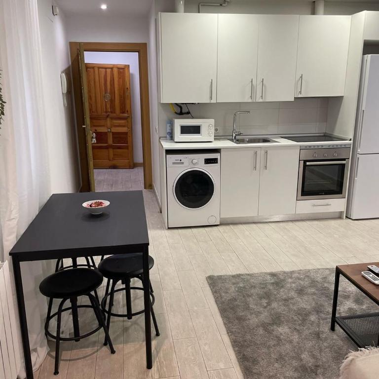 Exyca Homes Gran Via - One-Bedroom Apartment - 2
