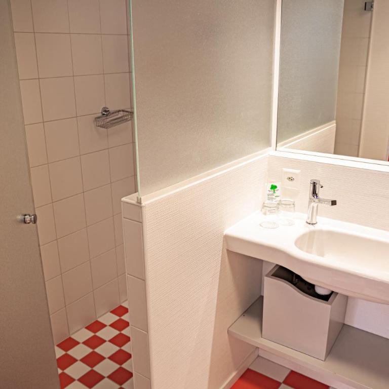 Albergo Carcani by Ketty & Tommy - Economy Twin Room with Courtyard View - 5