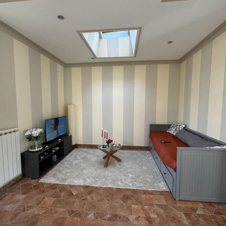 Anna - One-Bedroom Apartment - 5