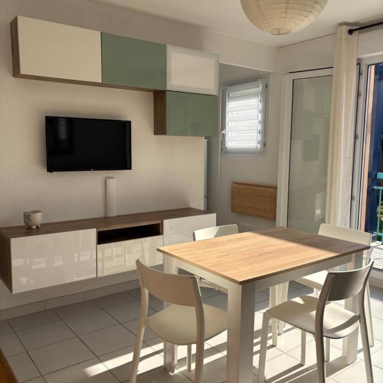 Appartement cosy à 200 m de la plage à pied - Two-Bedroom Apartment - 1