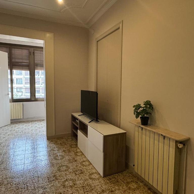 Gran Via Green - Four-Bedroom Premier Apartment - 4