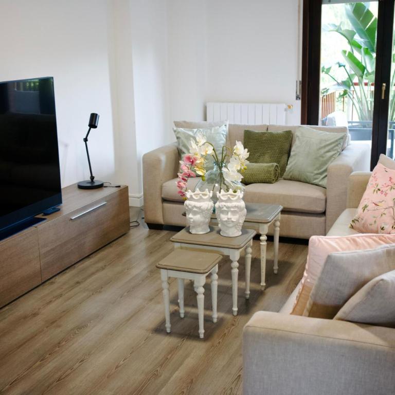 Villa Finch Mondello - Three-Bedroom Villa - 10