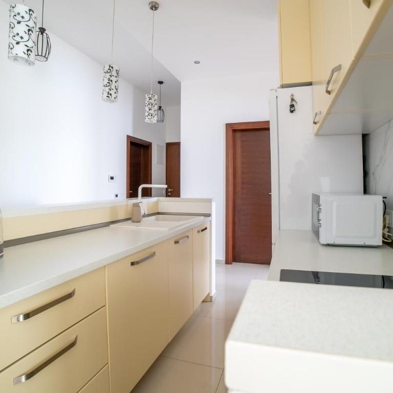 The Royal Summer & Spa - Two-Bedroom Apartment with Pool View - 7