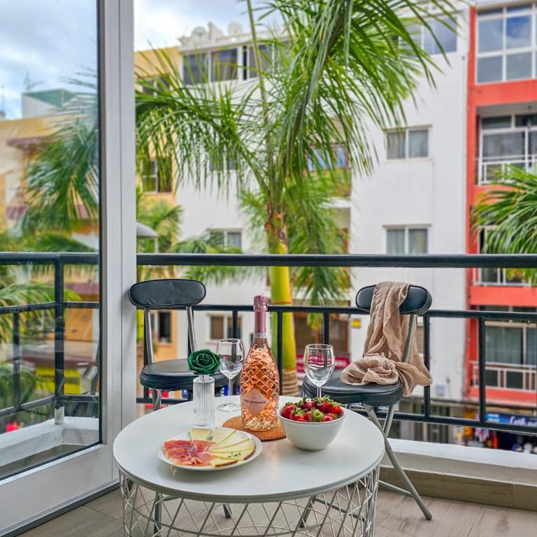Palms2Beach appartement - 200m van strand met airco en WiFi - Apartamento de 2 dormitorios con balcón - 1