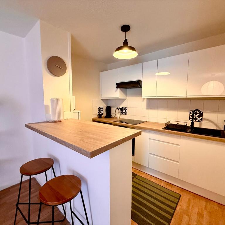 Appartement calme Borderouge - 2 pers - Wi-Fi haut débit, parking privé, métro et commerces à 5 mn - Idéal séjour pro ou détente à Toulouse - One-Bedroom Apartment - 4