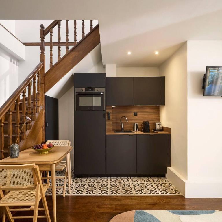 Un 1-Ch/1-SdB Confortable- Place des Vosges - Appartement - 2