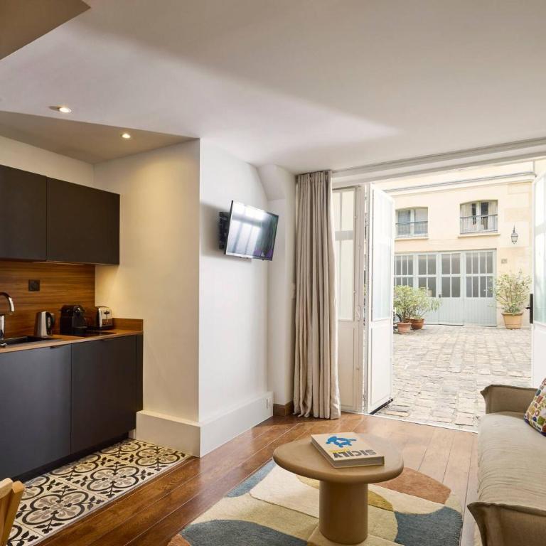 Un 1-Ch/1-SdB Confortable- Place des Vosges - Appartement - 12