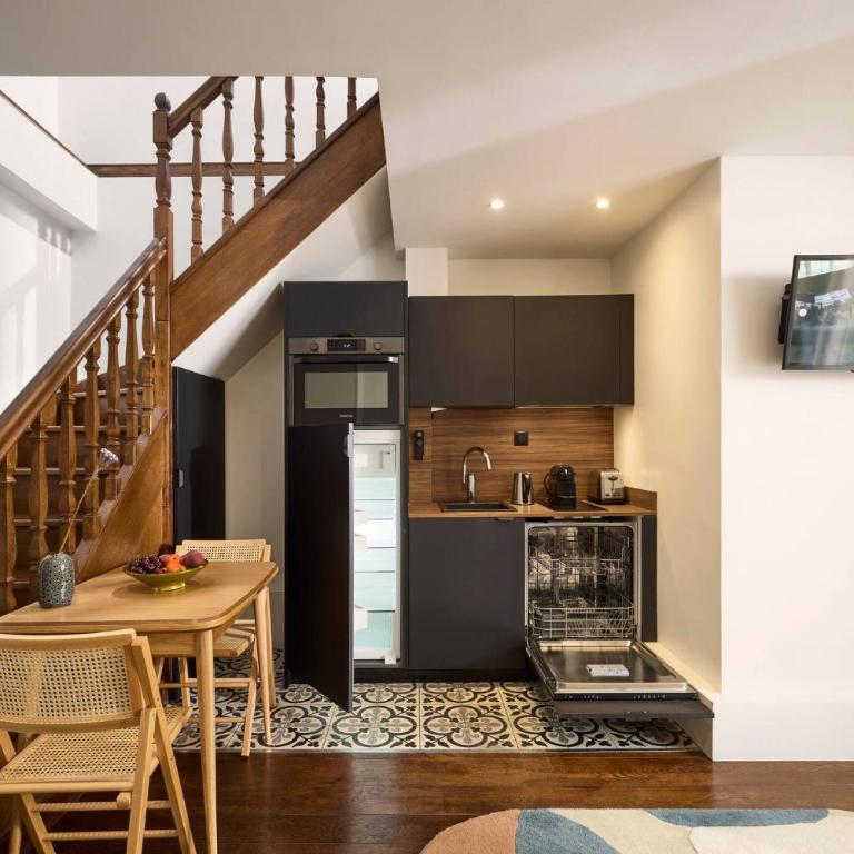 Un 1-Ch/1-SdB Confortable- Place des Vosges - Appartement - 5
