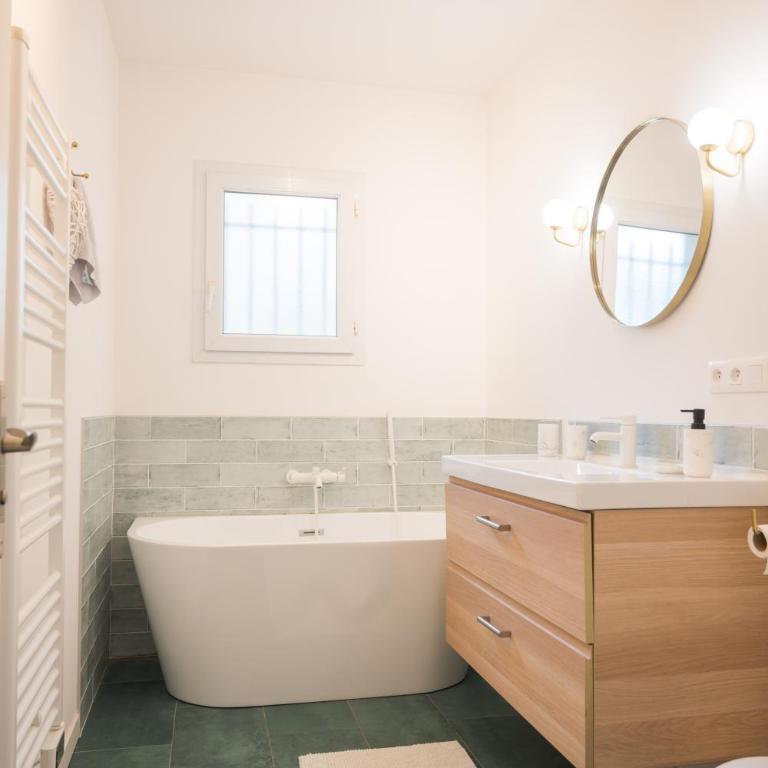 Connemara, Superbe Villa avec piscine, au cœur de la forêt, accès à la plage en vélo - Villa avec Piscine Privée - 31