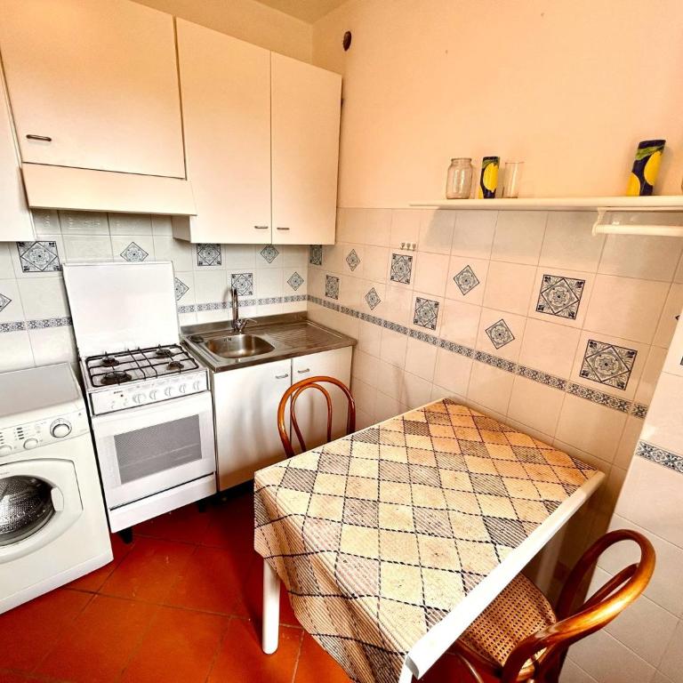 Sabina Trilo Sirolo, in centro con posto auto - Apartment - 10