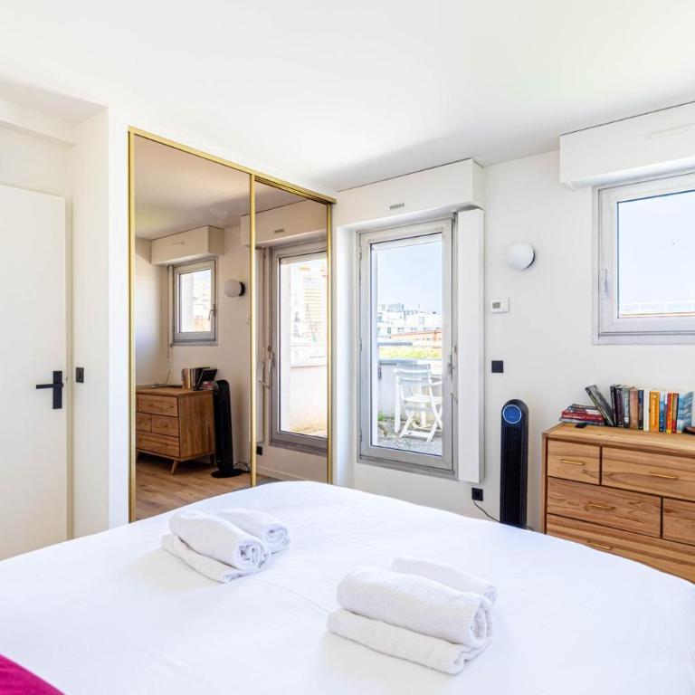 GuestReady - Sunny Chic Retreat with Balcony - One-Bedroom Apartment - 9