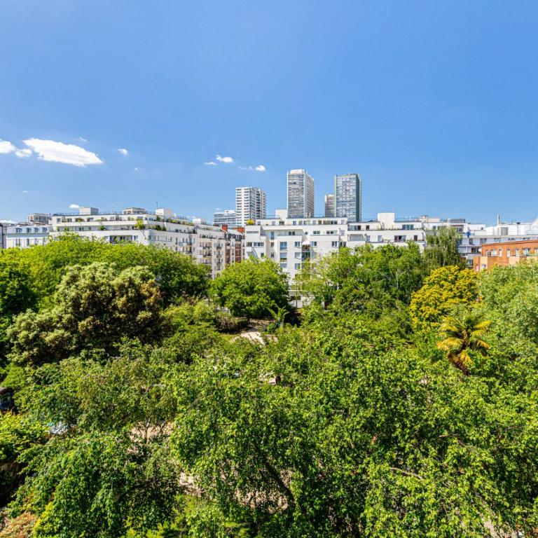 GuestReady - Sunny Chic Retreat with Balcony - One-Bedroom Apartment - 15