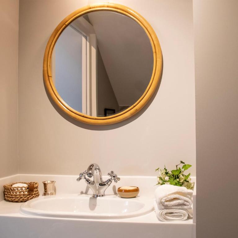Le Perroquet qui Bulle - Reims Centre - Studio-Apartment mit Queensize-Bett - 4