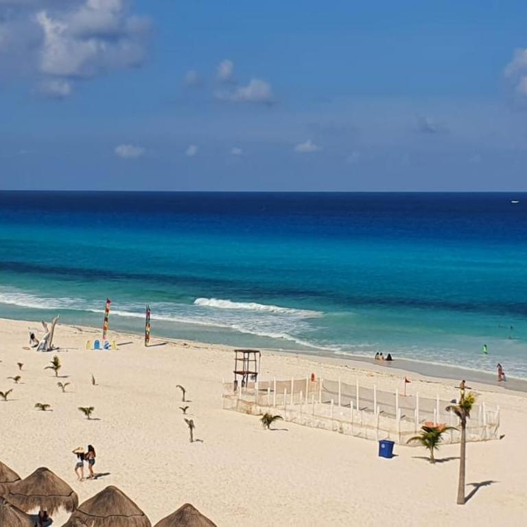 Luna, 2 Beds en la mejor ubicación de Cancún - Habitación Doble Deluxe - 2 camas dobles - 24