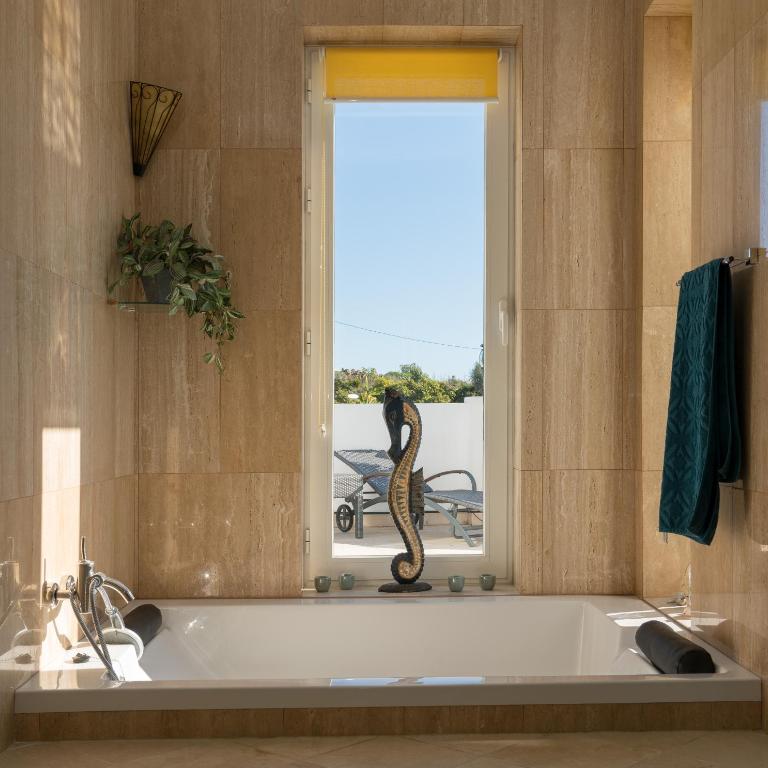 Chimenea - Luxury Villa with Private Pool & Stunning Sea Views - LUAL - Villa de 2 dormitorios - 21