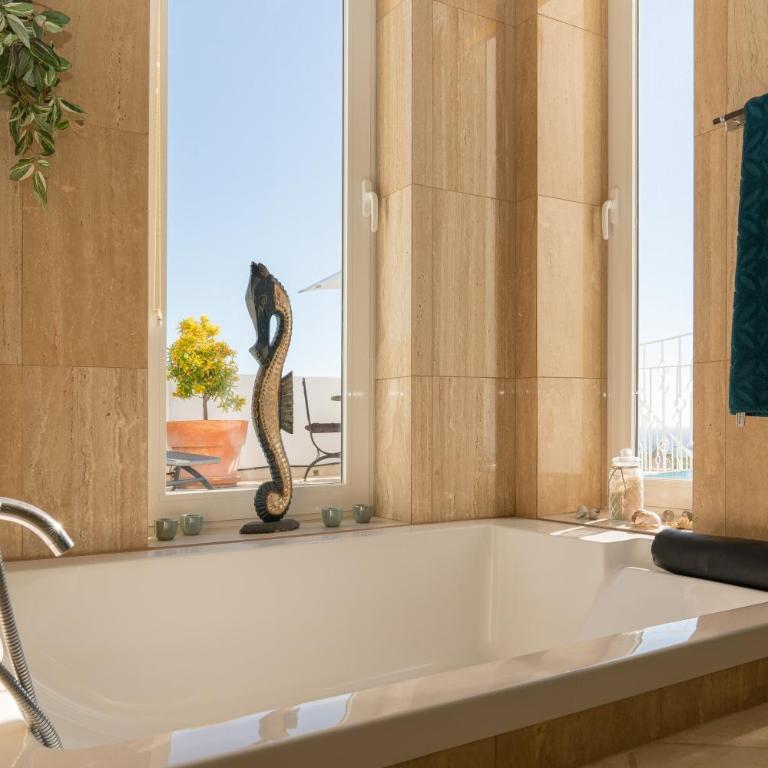Chimenea - Luxury Villa with Private Pool & Stunning Sea Views - LUAL - Villa de 2 dormitorios - 42