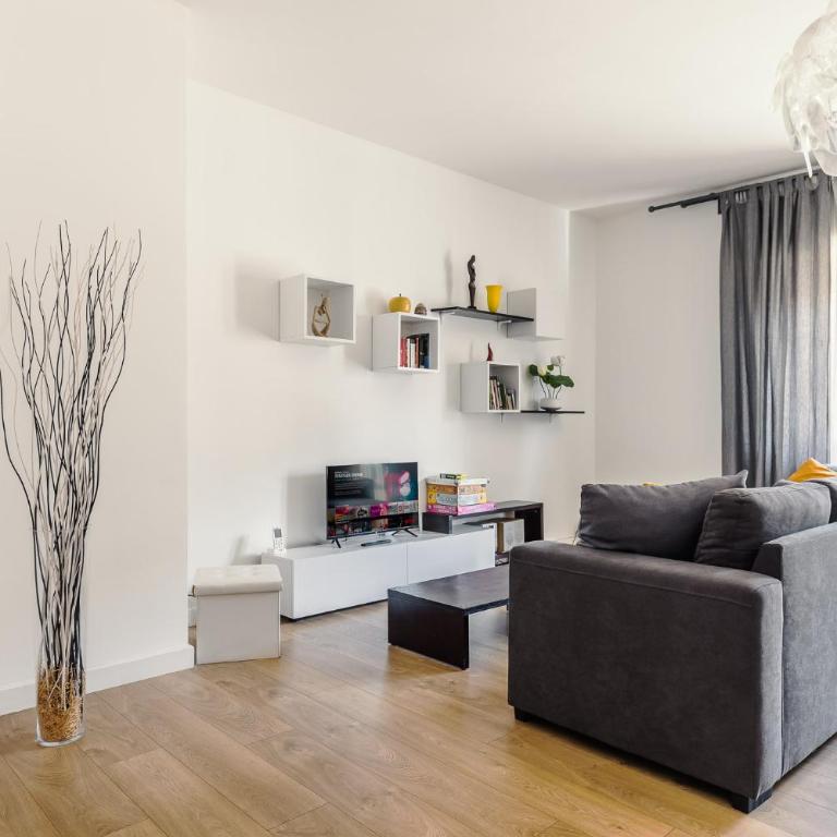 Apartment Costanza in Rome - Three-Bedroom Apartment - 3
