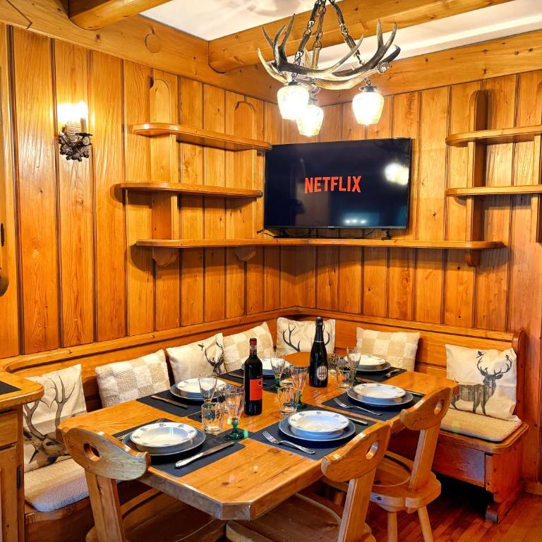Exclusive Central Chalet, 5 min Sky Slopes, Garage - Appartamento con 3 Camere da Letto - 3