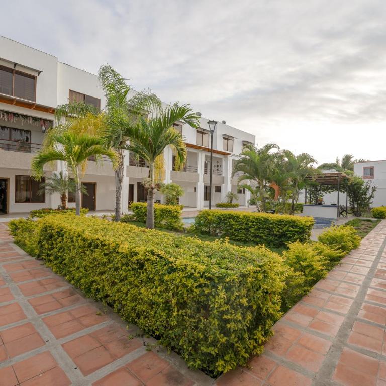 Casa entera en Salinas - 3 pisos Piscina Jacuzzi Wifi Parqueo - Three-Bedroom House - 4