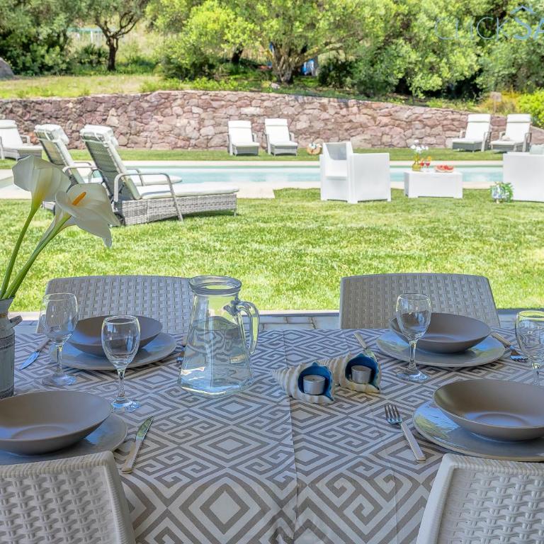 Villa Janas Luxury Villa surrounded by large park, swimming pool, parking and Wifi - Villa con Piscina Privata - 24
