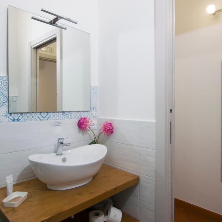 Capo Rama Suites & Rooms - Habitación Doble Económica - 7