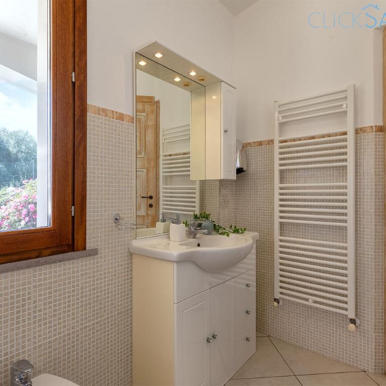 Villa Janas Luxury Villa surrounded by large park, swimming pool, parking and Wifi - Villa con Piscina Privata - 27