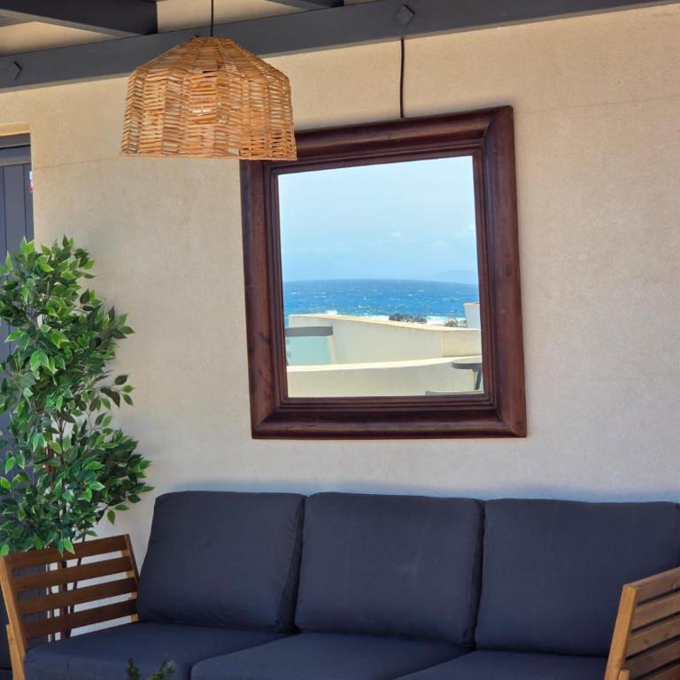 Terraza privada, vistas al mar y piscina comunitaria - Apartamento de 1 dormitorio - 64