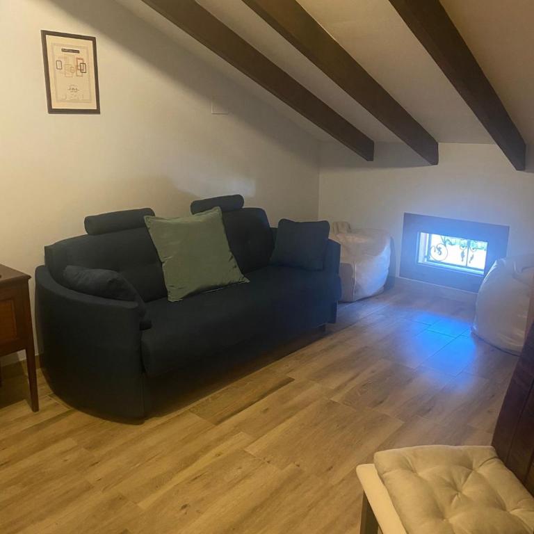 House -Sleeps 6-Garden-Fireplace - Double Room with Park View - 8