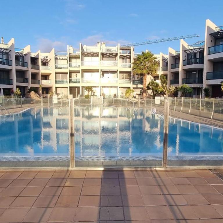 Terraza privada, vistas al mar y piscina comunitaria - Apartamento de 1 dormitorio - 65