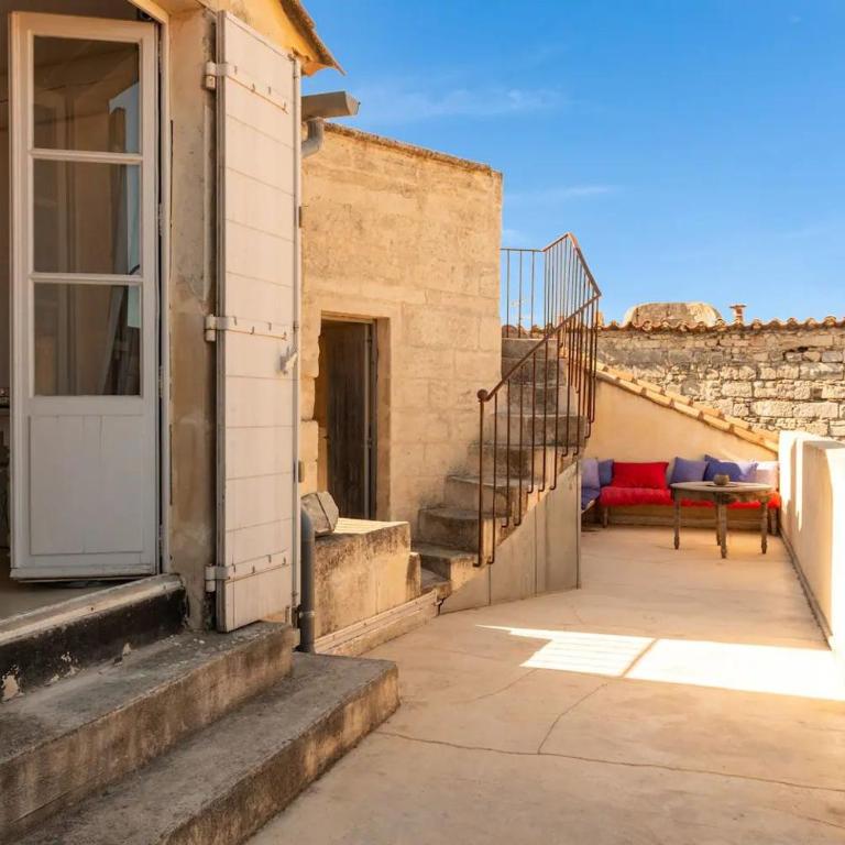 Private Mansion, completely renovated with swimming pool, in historical center - Villa con piscina privada - 2