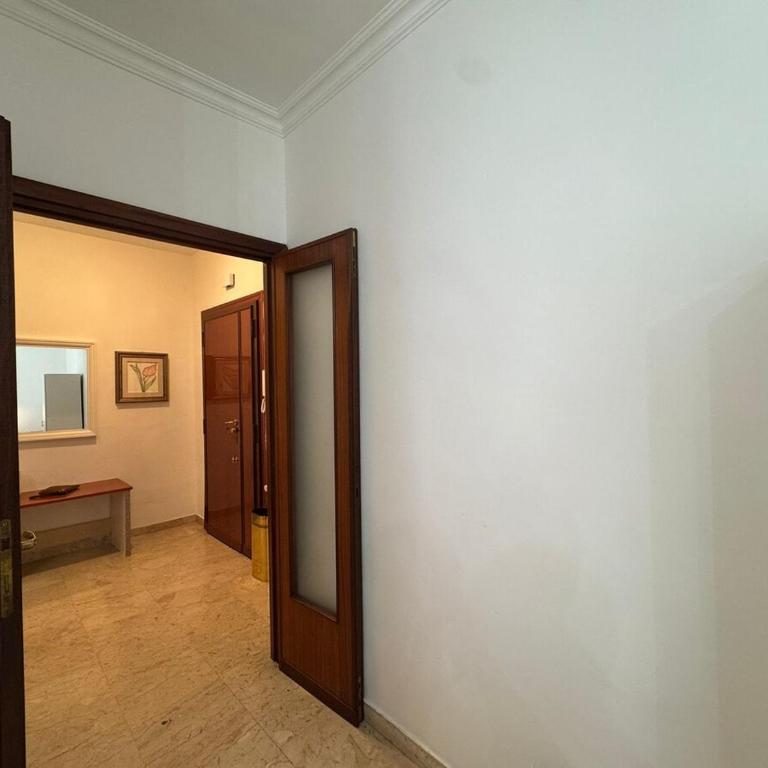 Rome in Retro Style - Appartamento con 2 Camere da Letto - 8