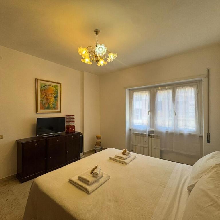 Rome in Retro Style - Appartamento con 2 Camere da Letto - 16