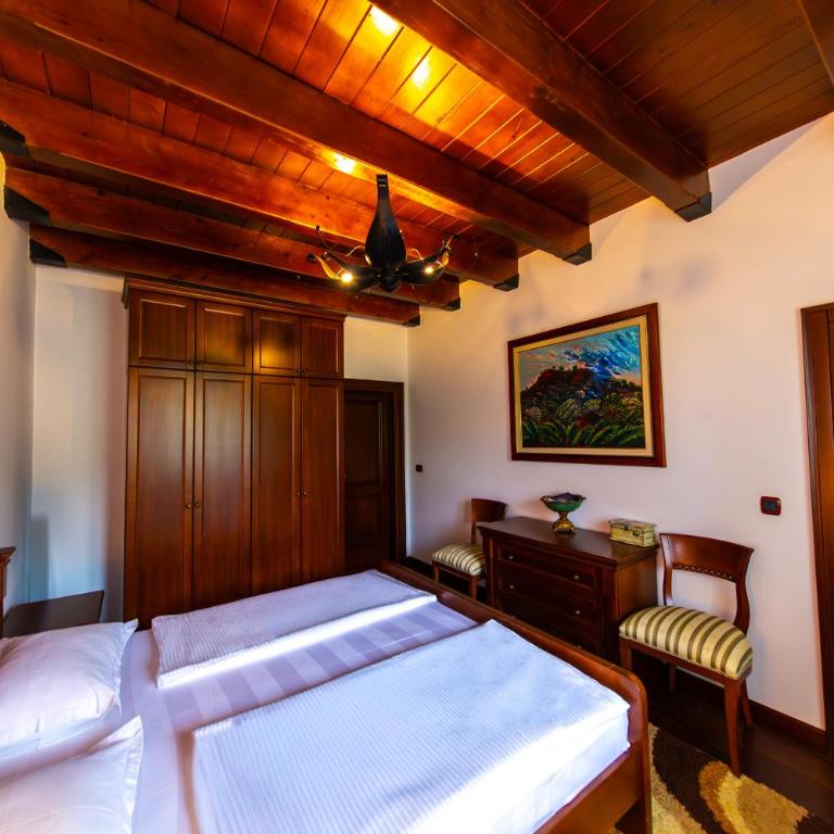 Blake's Villa - Two-Bedroom Villa - 11
