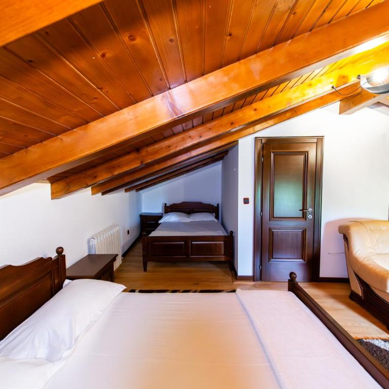 Blake's Villa - Two-Bedroom Villa - 17