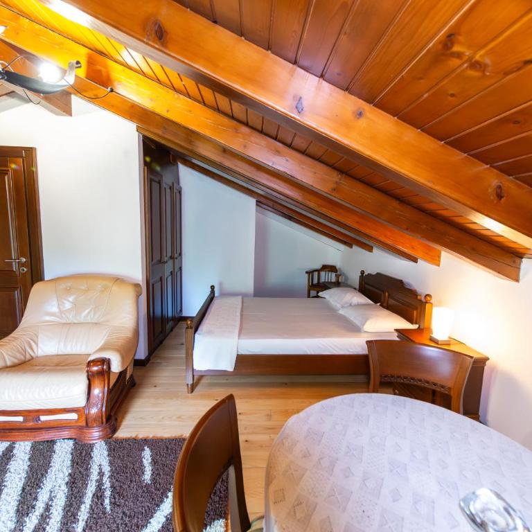 Blake's Villa - Two-Bedroom Villa - 18