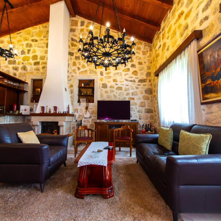 Blake's Villa - Two-Bedroom Villa - 4