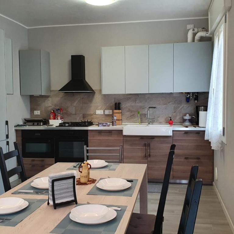 stazione a 500 mt - parcheggio e WiFi - moderno e tranquillo - Bartolino - Two-Bedroom Apartment - 2