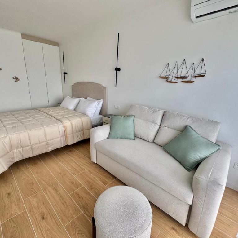 Casa Sud Menton Superbe front mer, appartement rénové, parking & climatisation - Studio mit Meerblick - 57