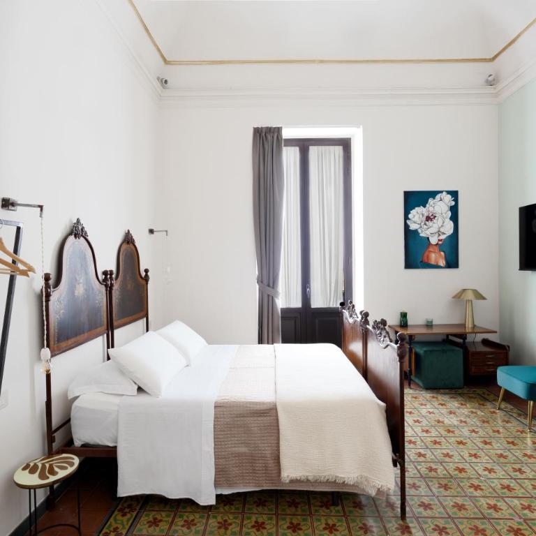Holiday Lux Boutique Room - Junior Suite with Balcony - 8