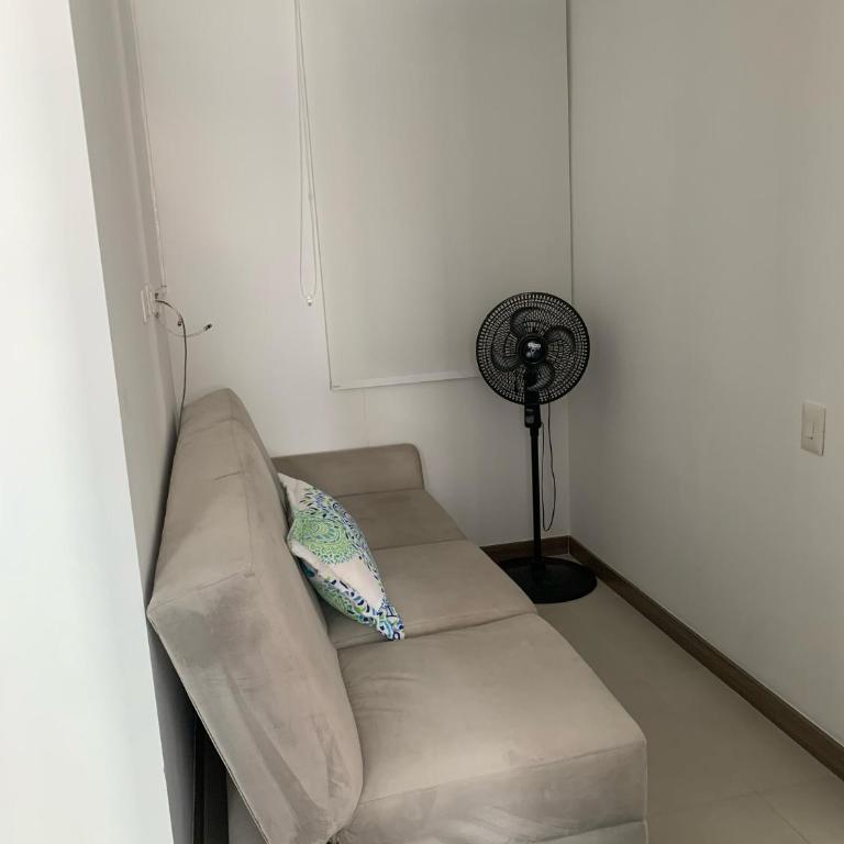 Amplio apartamento en Ricaurte - Three-Bedroom Apartment - 9