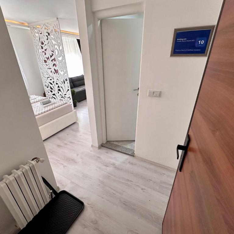 GreyLux Heart of OldTown Sarajevo - Studio Apartment - 29