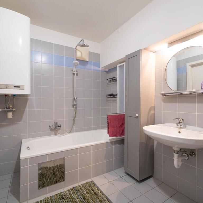 Bright Central Secret Spot Griesplatz - One-Bedroom Apartment - 7