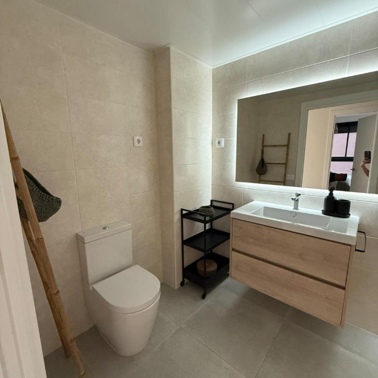 New and bright apartment, 2min from the beach - Apartamento de 2 dormitorios - 9