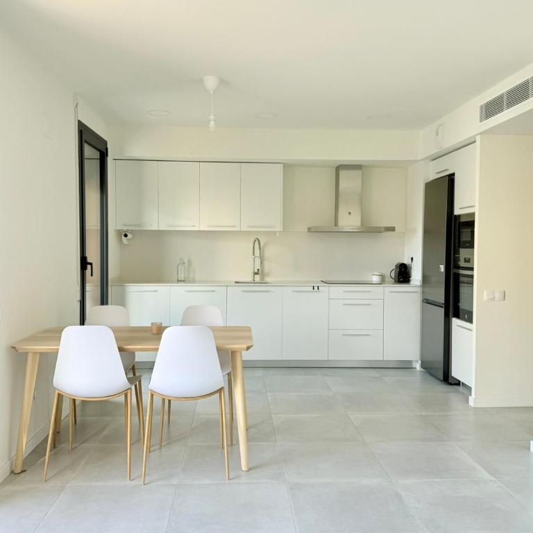 New and bright apartment, 2min from the beach - Apartamento de 2 dormitorios - 10