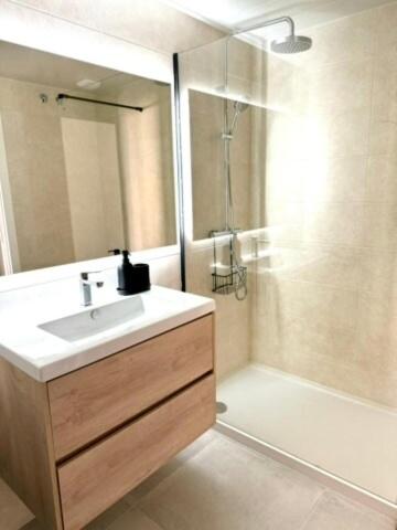 New and bright apartment, 2min from the beach - Apartamento de 2 dormitorios - 19